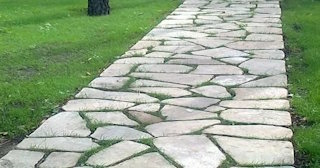 Профессиональная укладка камня на дорожки в Дзержинском в октябре