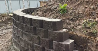 Установка подпорной стенки в Дзержинском в октябре